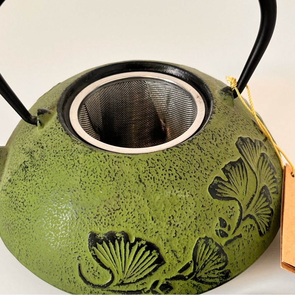 NWT Rikyu Japanese Green Cast Iron Teapot Kettle Gingko Leaf Design Infuser - Picture 5 of 11